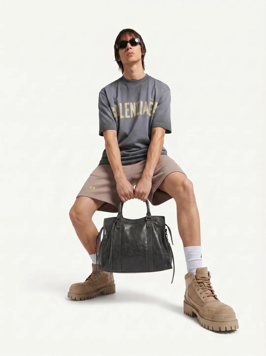 P90✨🔥 [balenciaga] 2026FW Paris Tape Letters Short Sleeve T-Shirt Premium 26s Double Yarn 300g Fabric Washed and sprayed with distressed process Color: Washed Brown Washed Purple Washed Gray Size: S M L XL 2XL